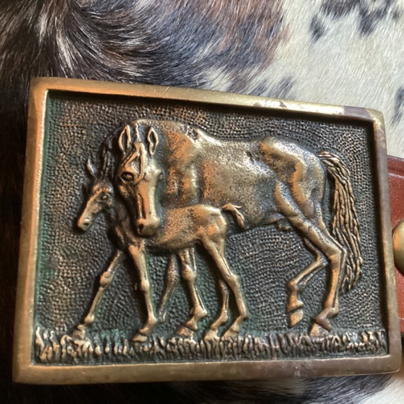 Vintage BTS Solid Brass 1978 Mare And Foal Buckle Leather Belt main image 7
